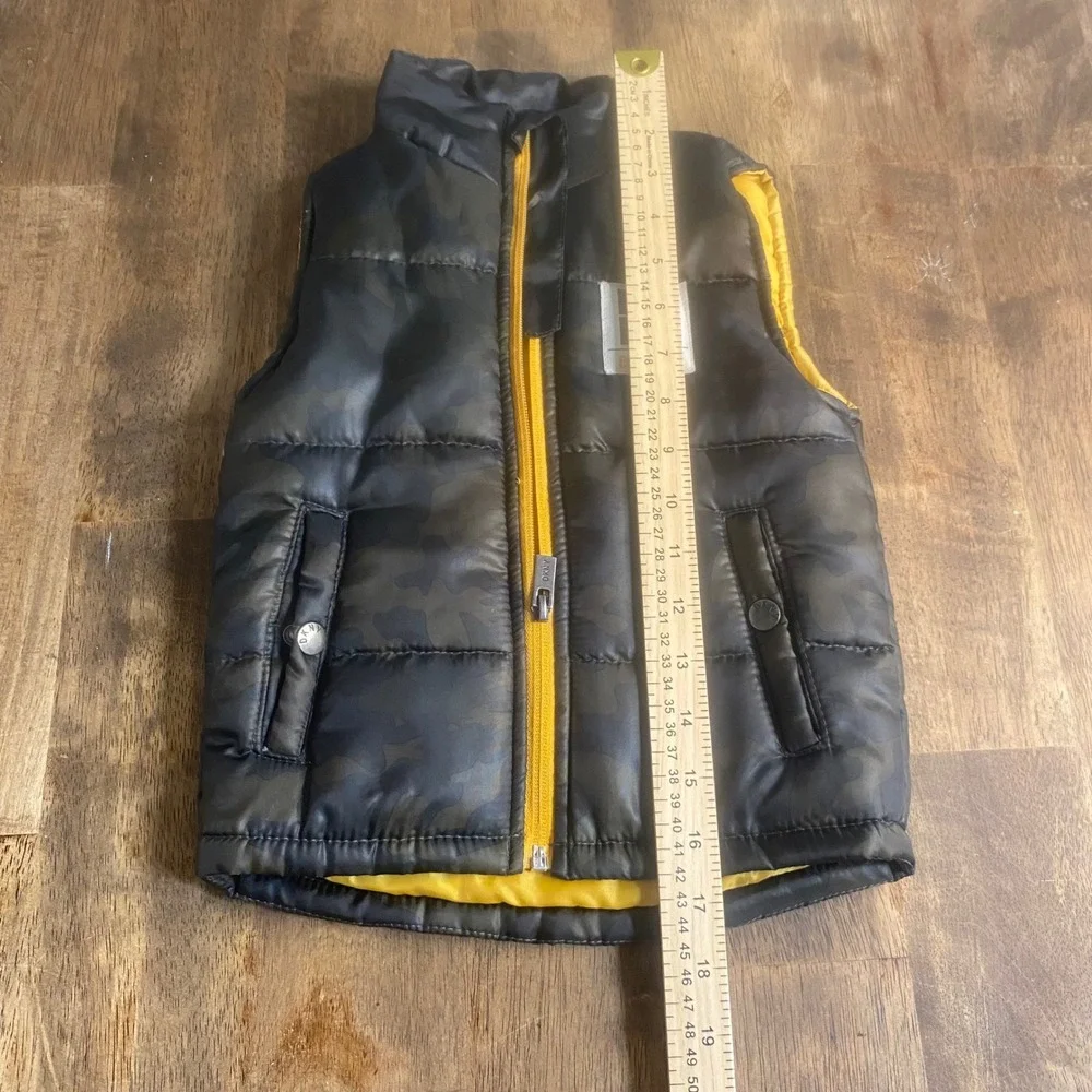 DKNY Puffer Vest Toddler Boys Black Camo Good‎ Quilted Zip Up SIZE 2T
